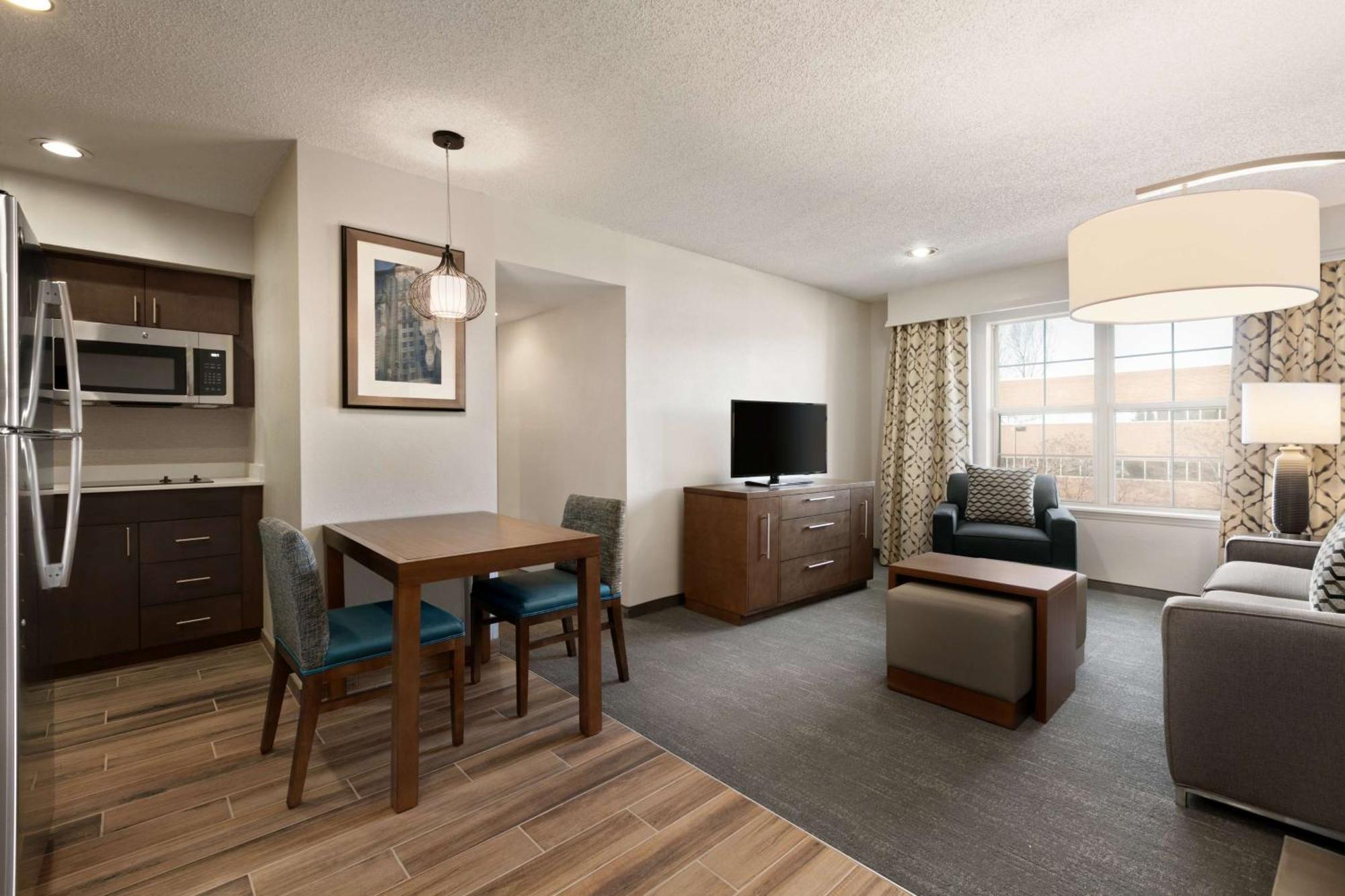 Homewood Suites By Hilton Greensboro Extérieur photo