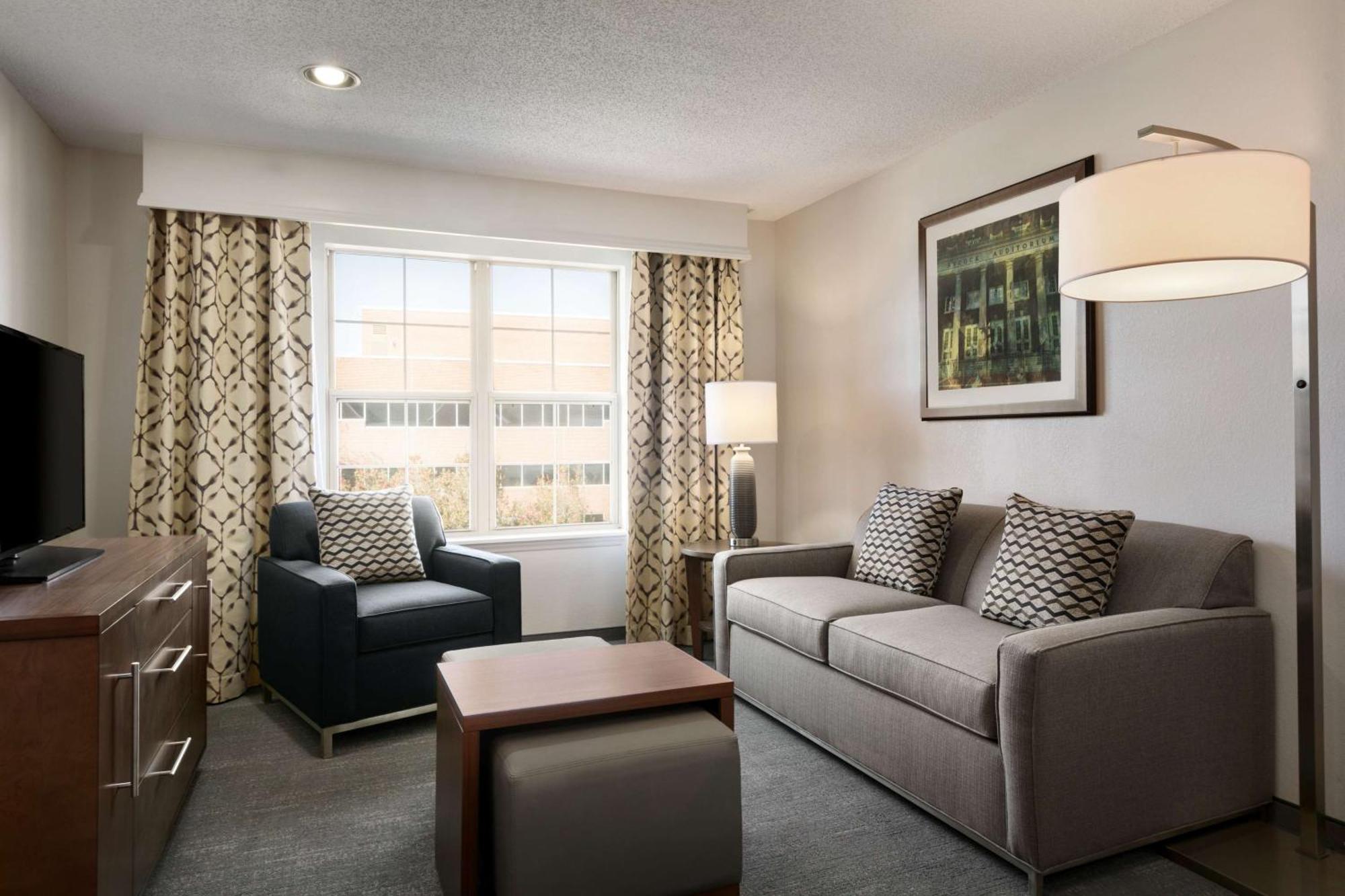 Homewood Suites By Hilton Greensboro Extérieur photo