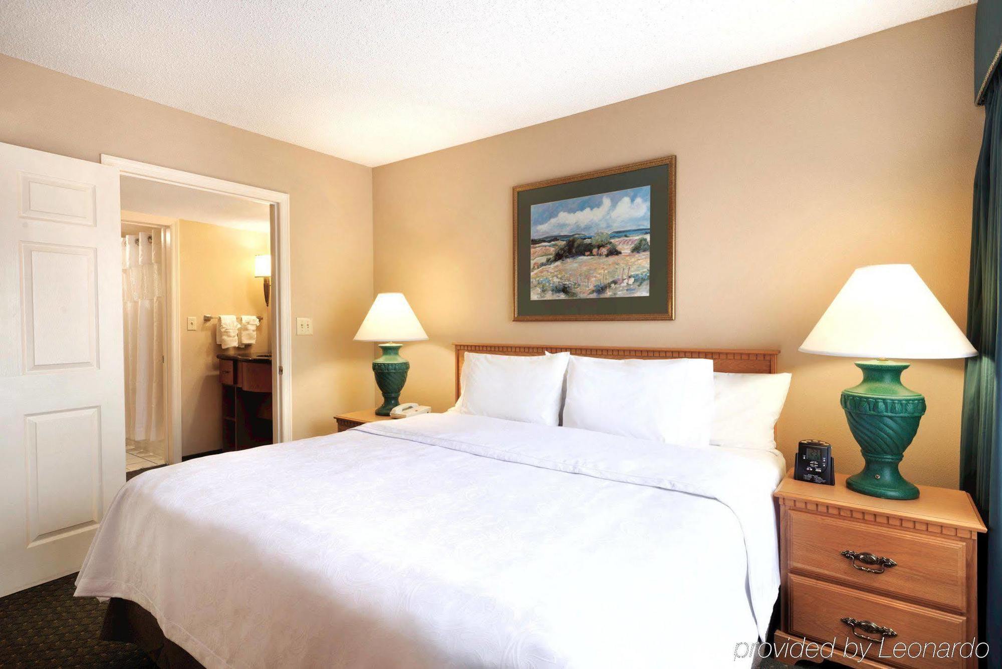 Homewood Suites By Hilton Greensboro Extérieur photo